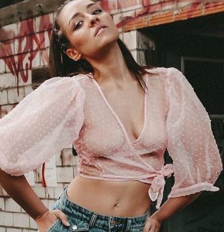 Regina Hixt star du porno photo