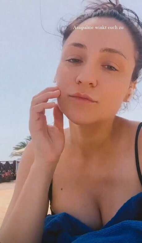 Regina Hixt star du porno hd galeries