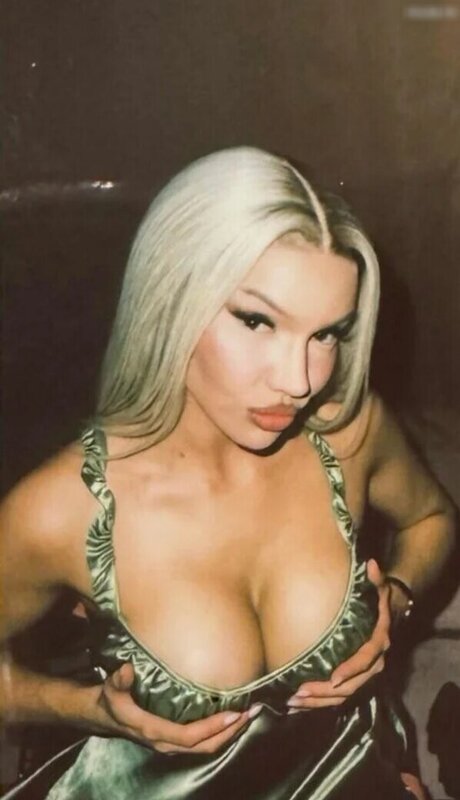 gros seins maigres onlyfans exclusif collection