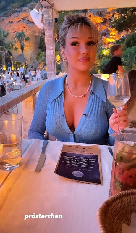 belles japonaises onlyfans assez pornographique photo