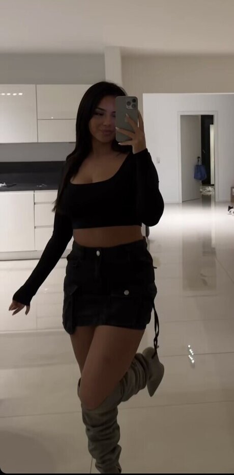 Jasmin Azizam étoile collection