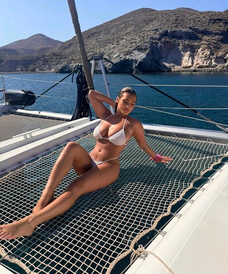 Maddison Maye étoile chaude galeries