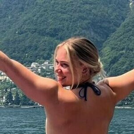 Izzy Swin étoile parfaite galerie