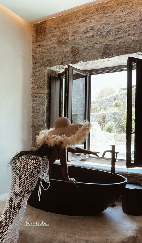 Trapezoidmouth joli modèle des photos