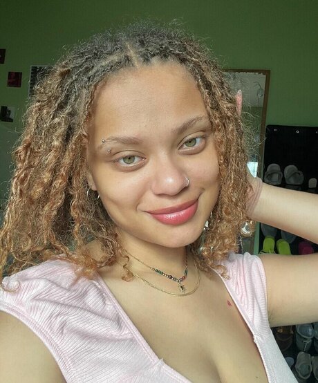 creampie blonde uniquementfans joli art image