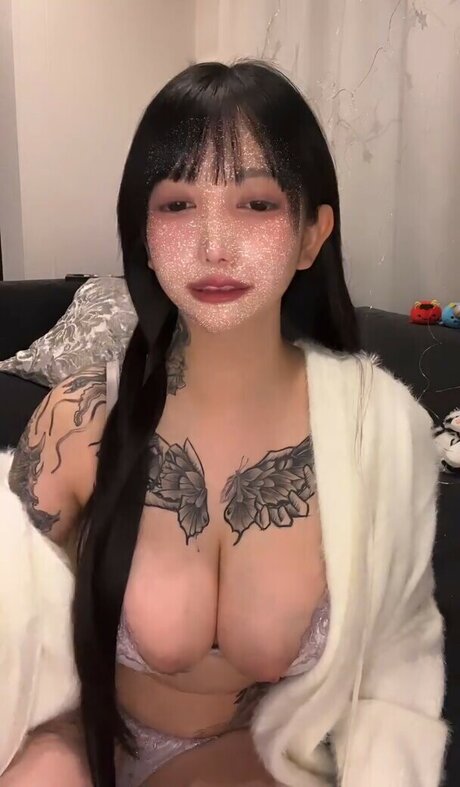 Yumino Rimu art star du porno des photos