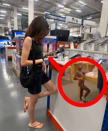 Gabriela Bee modèle nu archive