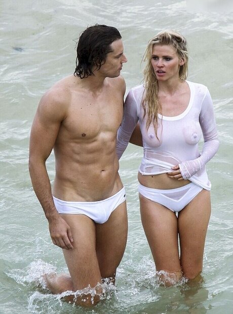 Lara Stone sexe de star du porno img