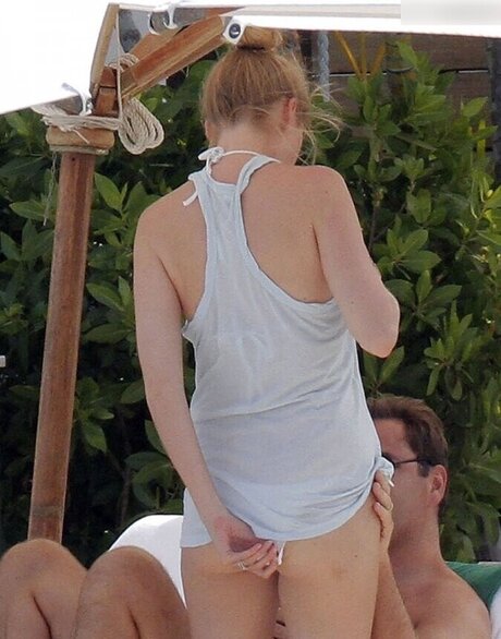 Lara Stone belle étoile images