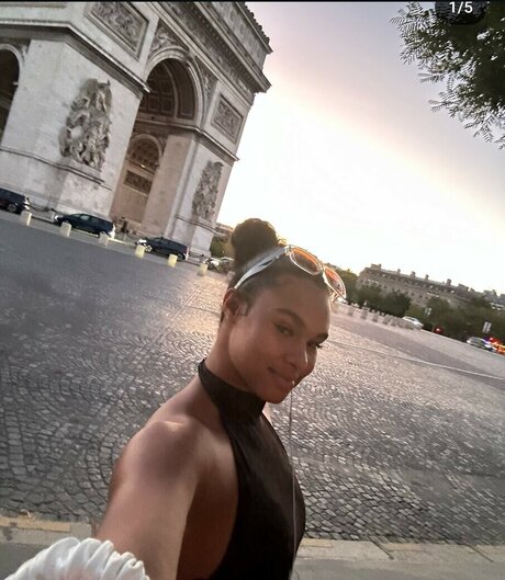 Satou Sabally star du porno gratuit galerie