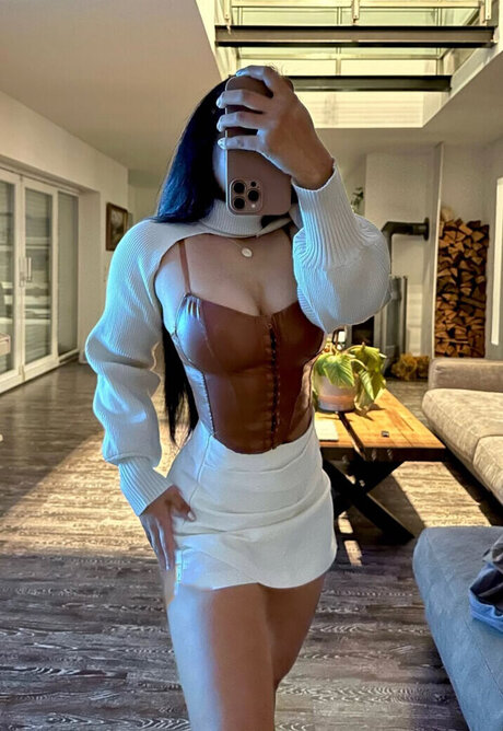 Nicole Schiebler star du porno xxx photo