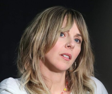 Sophia Di Martino étoile sympa photos