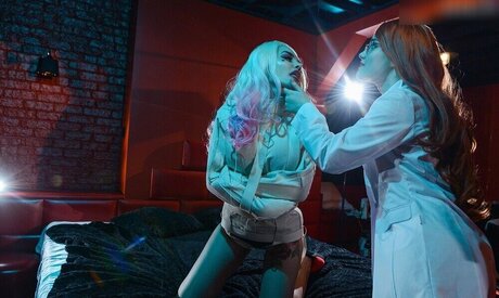 Lada Lyumos star du porno gratuite img