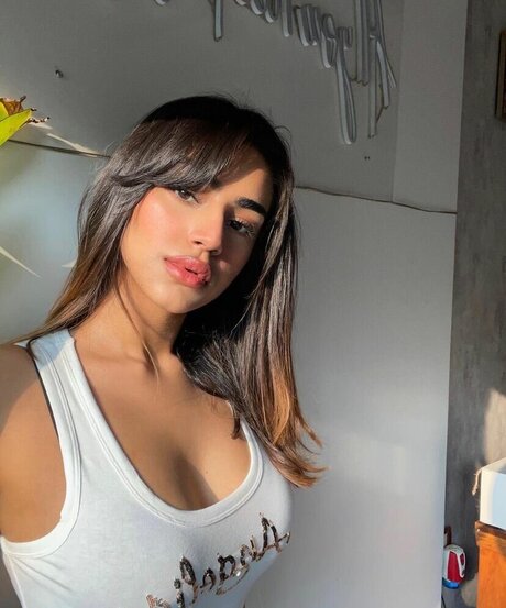 Pakhi Gadh étoile érotique image