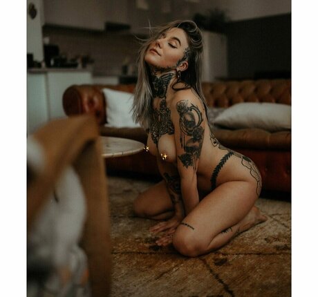 divinement bon art modèle img