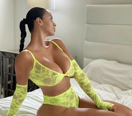 Johanna Leia xxx étoile photo