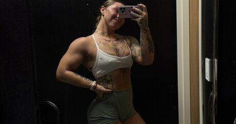 killlllakt modèle xxx galerie