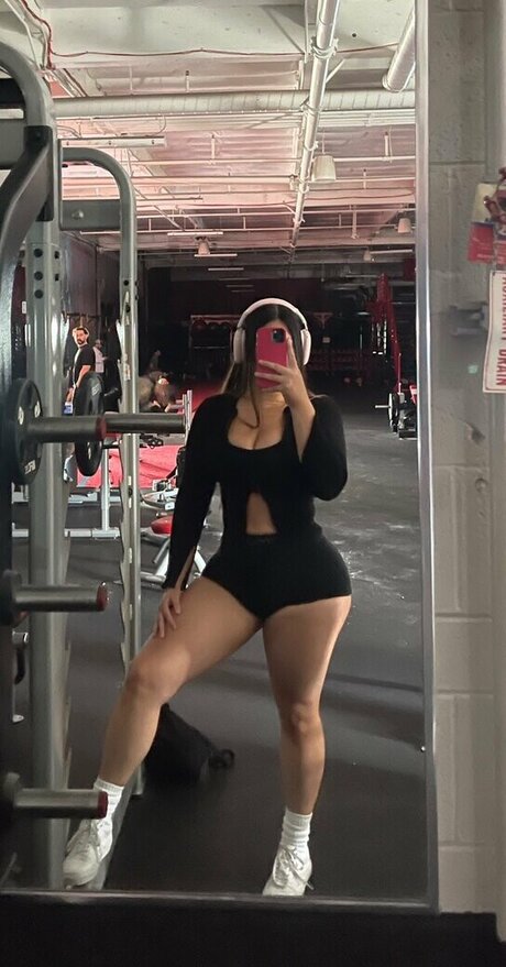 Dafnesalman modèle de sexe images