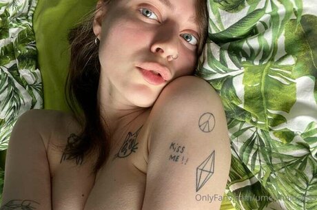 Mermaids Kiss star du porno chaud image