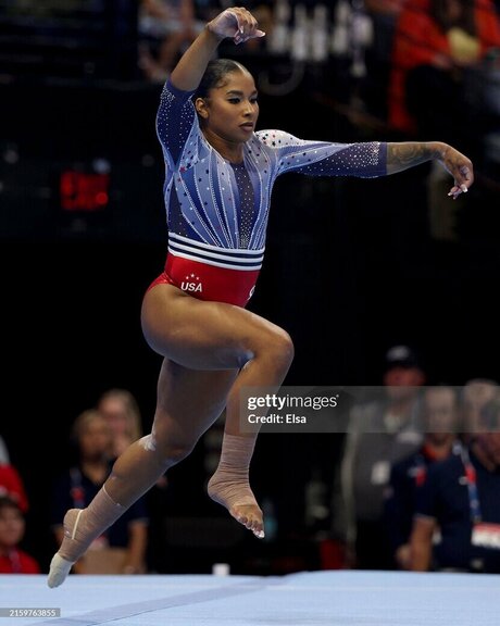 Jordan Chiles actrice pornographique photos