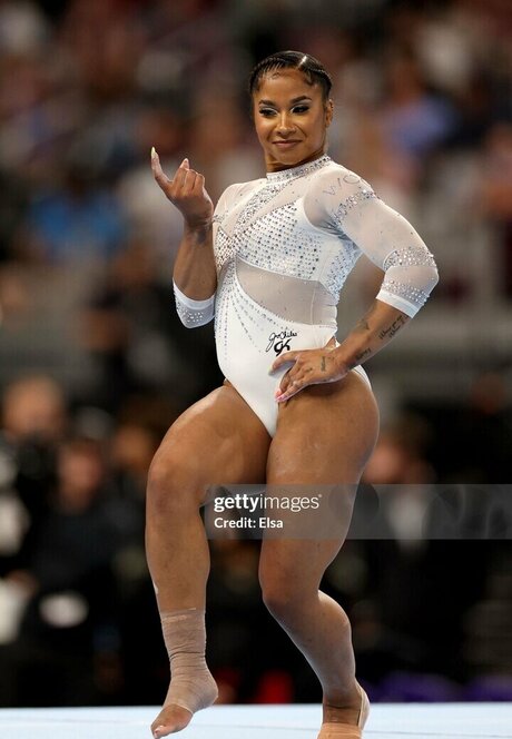 Jordan Chiles actrice libre collection