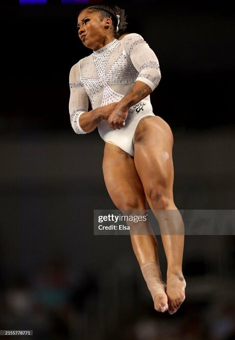 Jordan Chiles star du porno érotique des photos