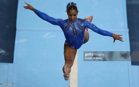 Jordan Chiles nus star du porno image