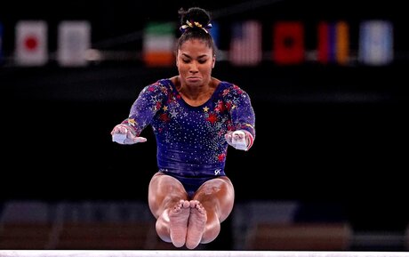 Jordan Chiles actrice pornographique photos