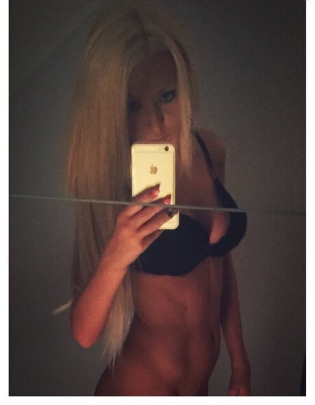 Melanie Hirsch modèle de sexe image