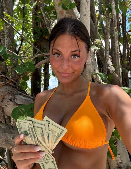 Kylie Mogen art de star du porno galeries