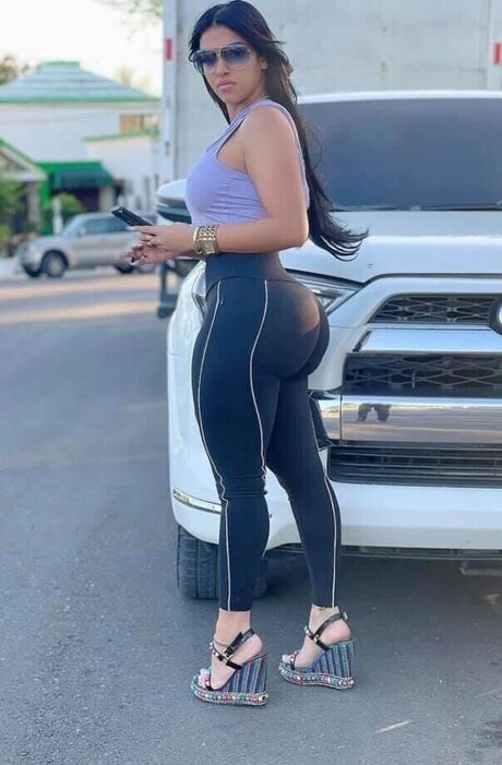 Yinett Baez modèle exclusif galeries