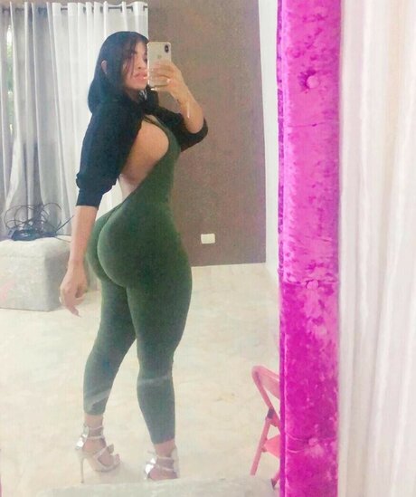 Yinett Baez étoile gratuite images