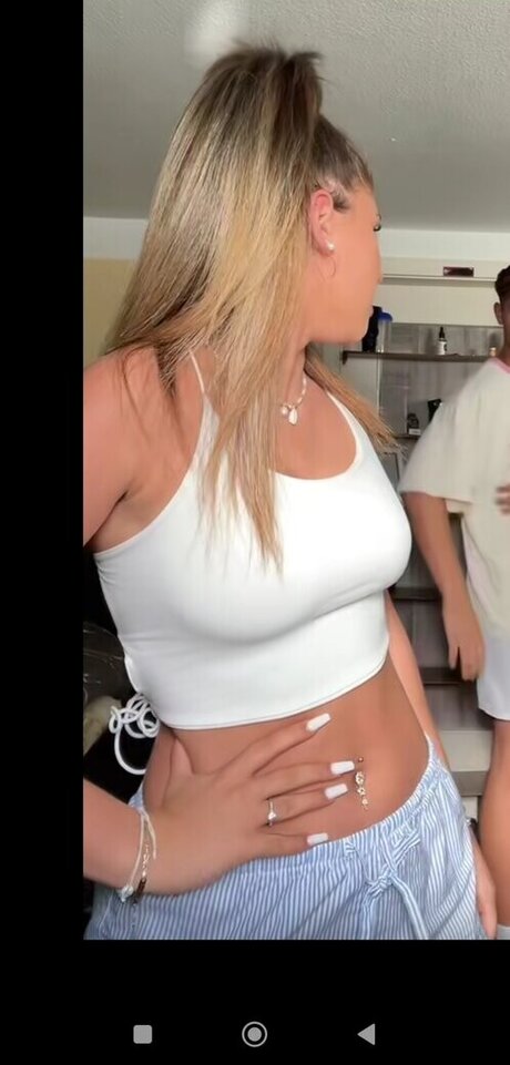 Alysa Ruppert étoile chaude galeries