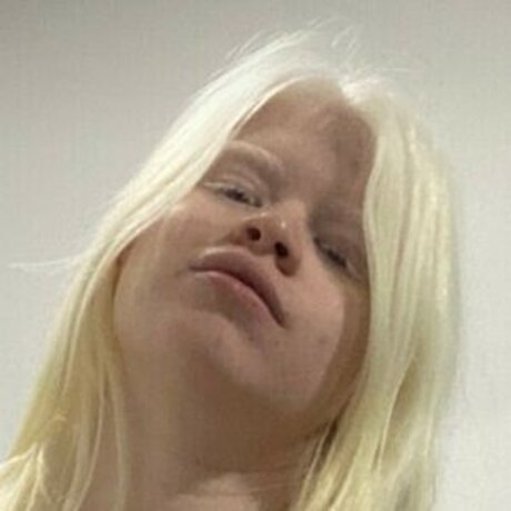 Snowwhitebella star du porno xxx img