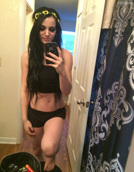 Saraya Jade Bevis étoile sympa collection