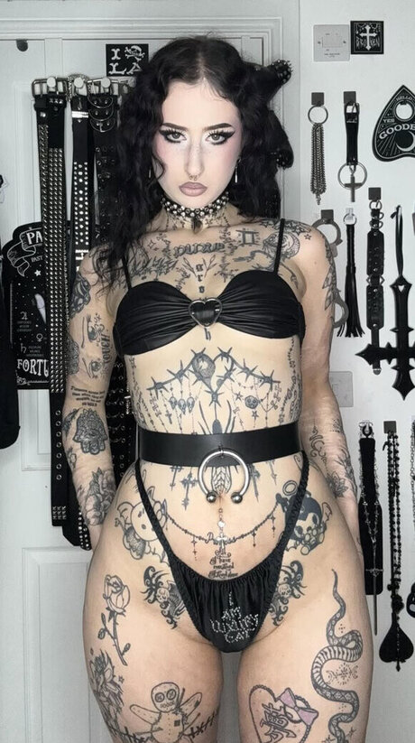 chl0lunaa modèle sexy photo