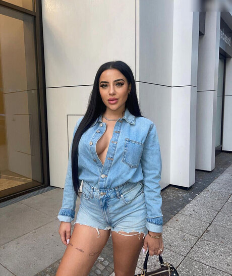 Leyla Lahouar star du porno sympa collection