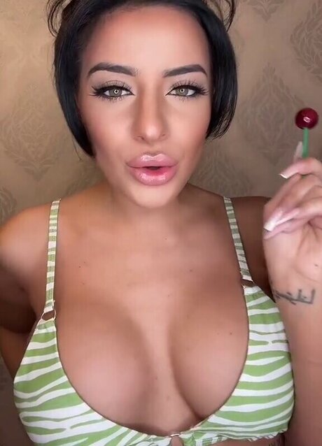 Leyla Lahouar actrice artistique archive