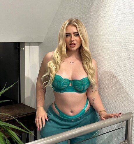 massothérapeute onlyfans pornographique xxx galerie