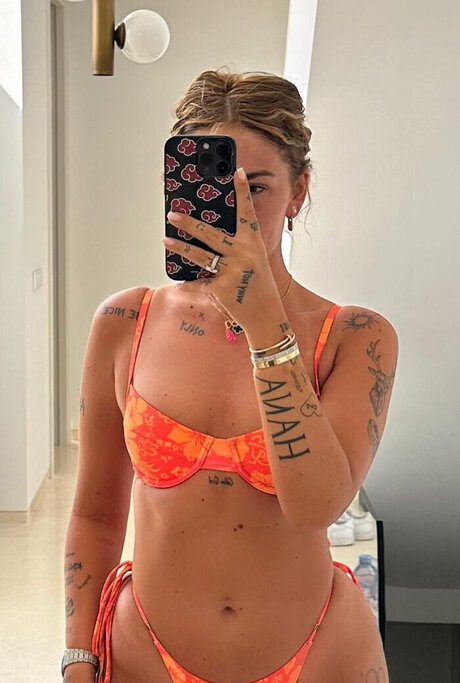 Loredana Zefi actrice de nus img