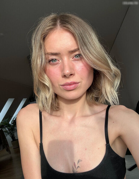 Marie Denise Schwarz star du porno parfaite galerie