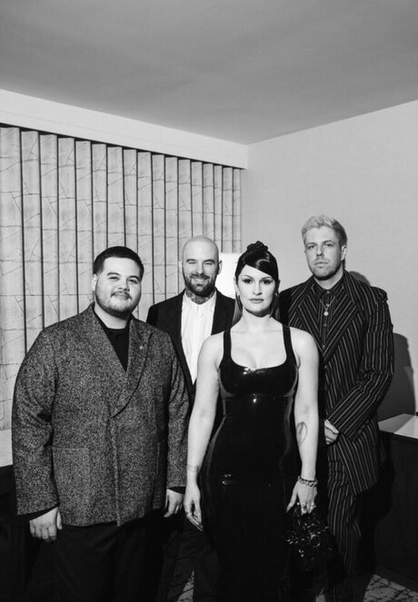 Courtney LaPlante modèle parfait img