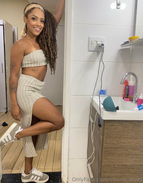 vitoria alves nus étoiles des photos