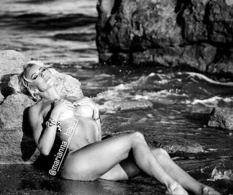 marianna__happy étoile de l'art archive