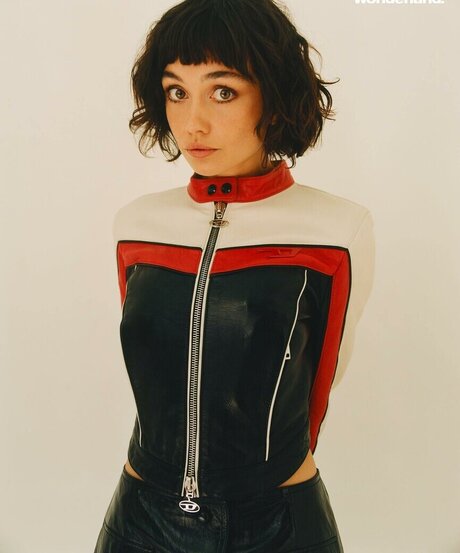 Sydney Chandler modèle exclusif archive