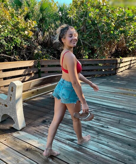 julie tirado haut étoile des photos