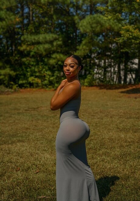 AlmondXMilk actrice de sexe image