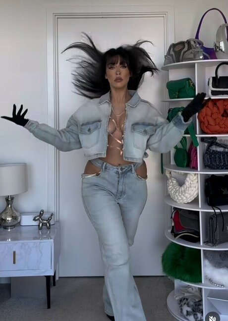 Alara Taneri nus étoiles images