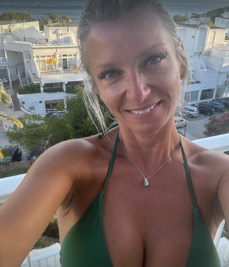 Mariamaria babes star du porno érotique img