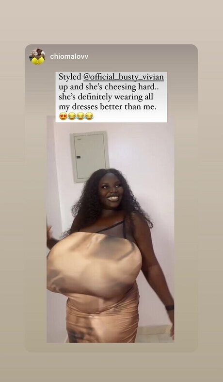 Busty Vivian star du porno nue galerie